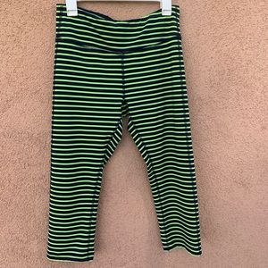 Athletic Collection Cropped Leggings Sz L
